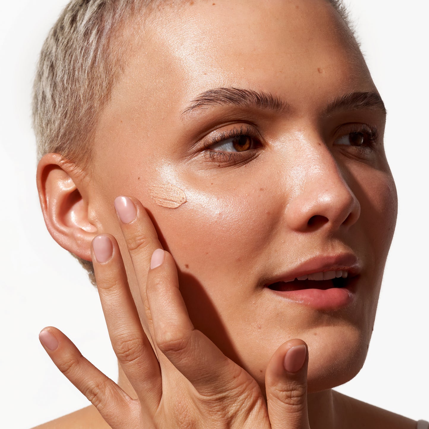 Oio Lab Hyperfresh Balm Skin Enhancing Highlighter