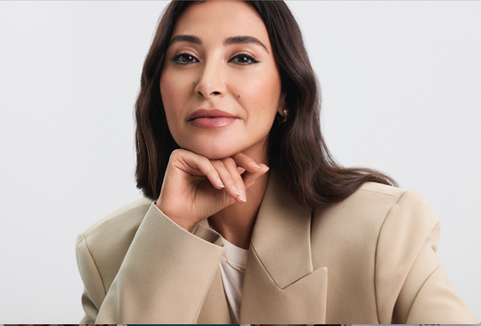 https://emirateswoman.com/oktas-founder-alia-al-khafajy-shares-her-am-to-pm-beauty-routine/?gallery=4