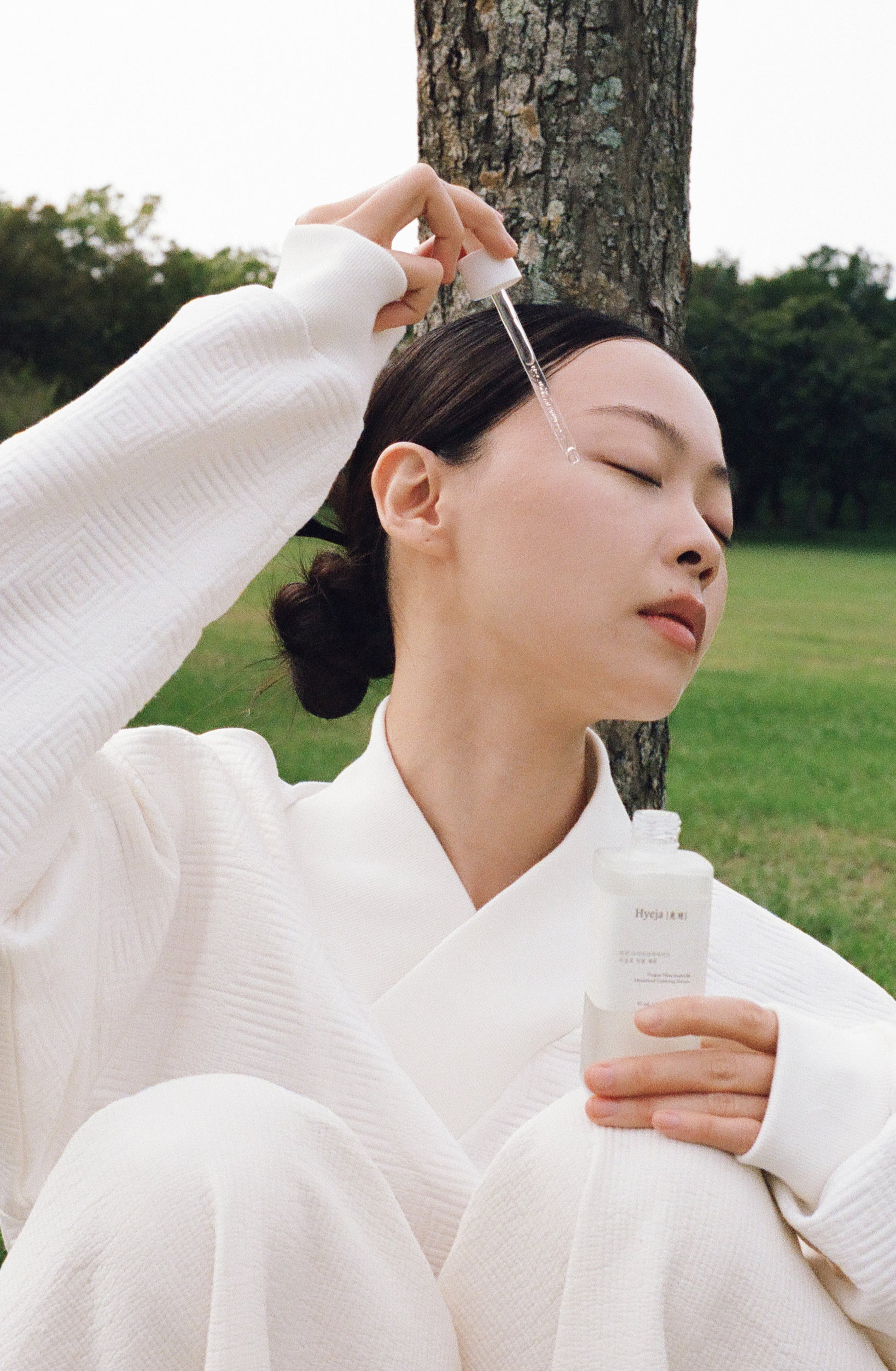 Buy, Shop Hyeja Vegan Niacinamide Heartleaf Calming Serum Online in Dubai, UAE, Saudi Arabia, KSA, Kuwait - OKTA